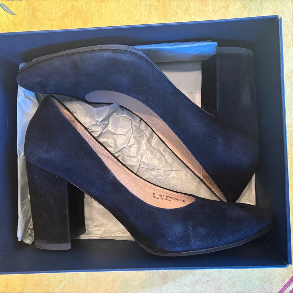 Cole Haan Black Heeled Pumps